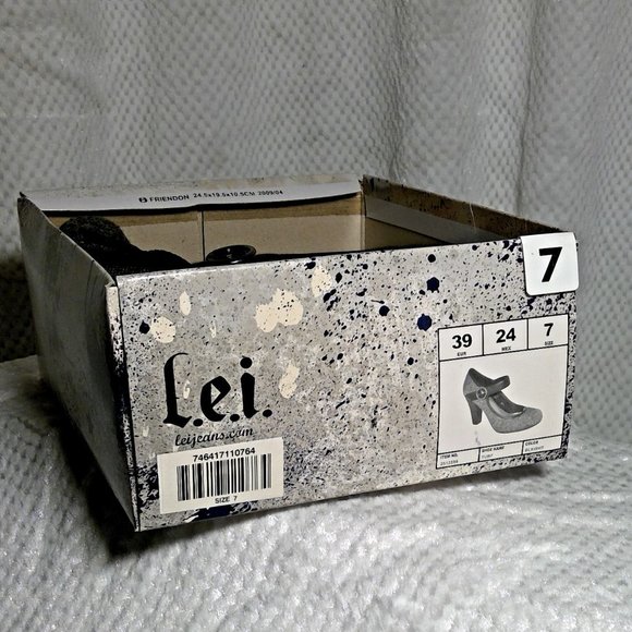 Black/white L.E.I Turf Heels - Picture 8 of 8